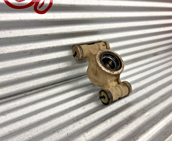 2009-2018 Suzuki KingQuad 500 750 OEM Rear LH RH Knuckle 61600-31830