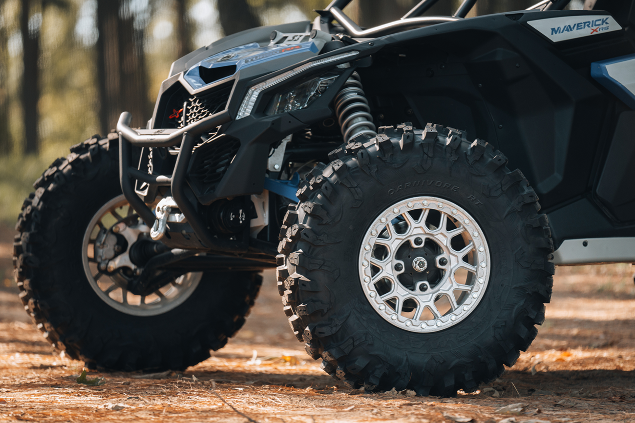 Maxxis - Carnivore RT Tire - 8 Ply