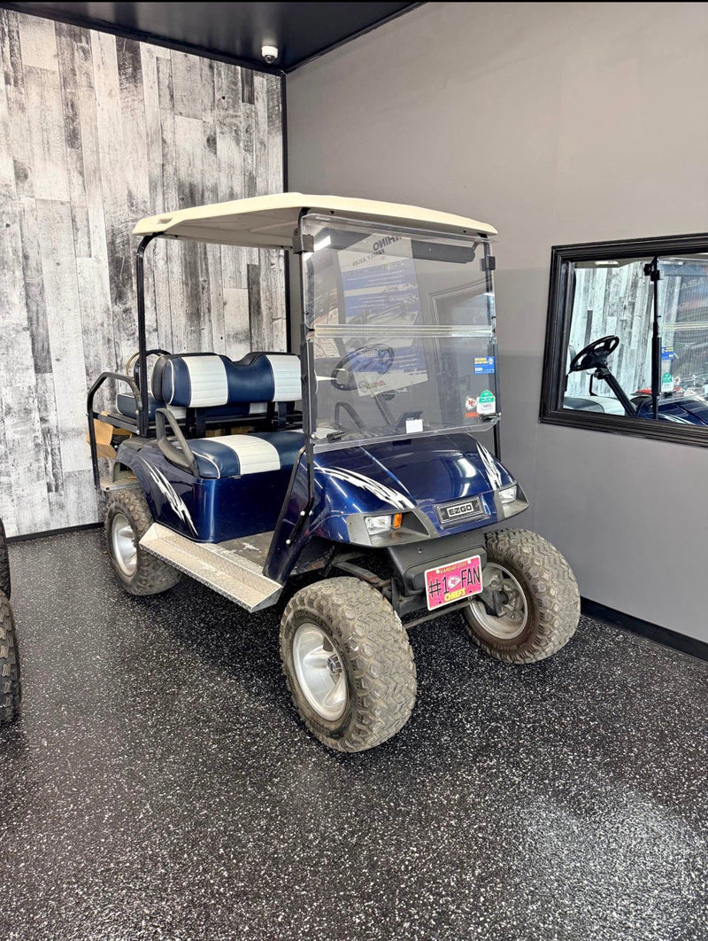 2006 EzGo Electric Golf Cart