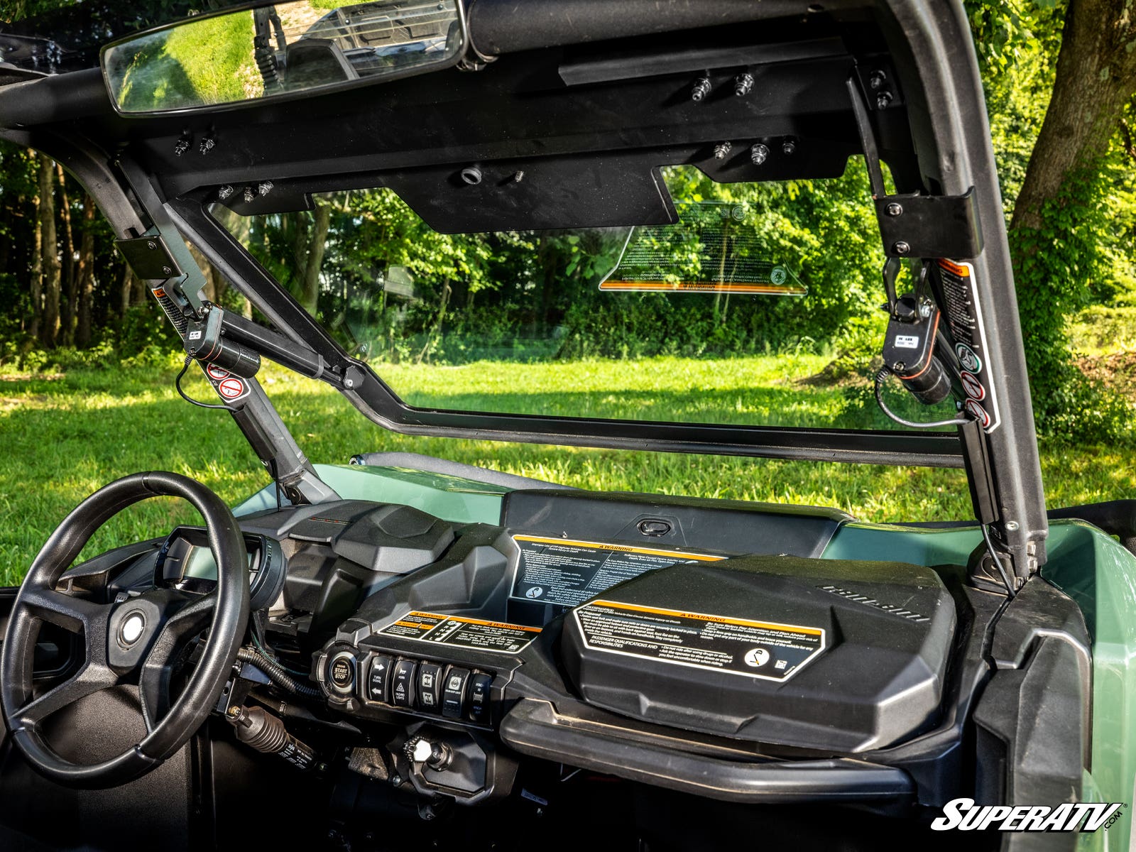 CAN-AM COMMANDER MAXDRIVE POWER FLIP GLASS WINDSHIELD