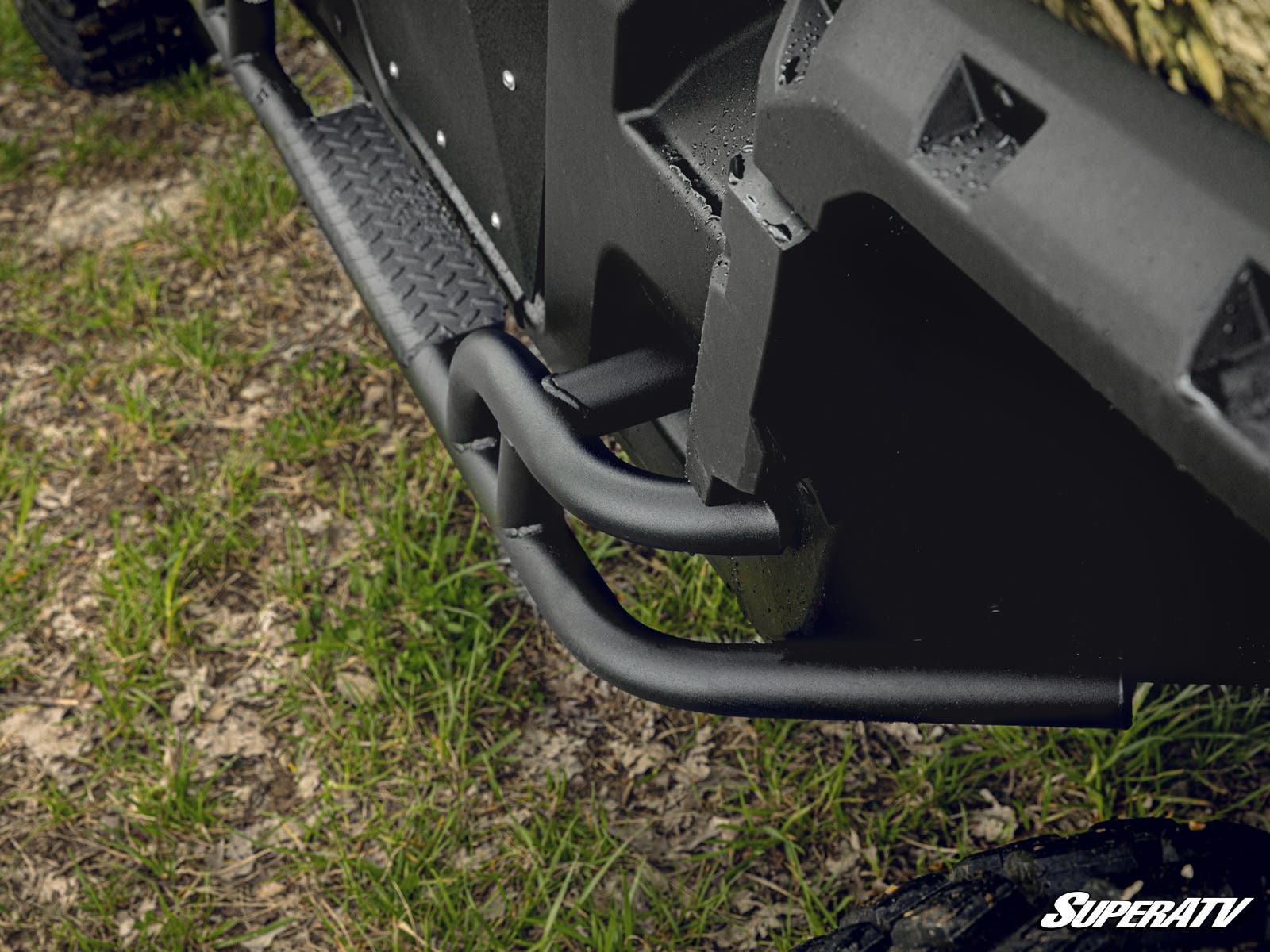 CAN-AM DEFENDER MAX HEAVY-DUTY NERF BARS