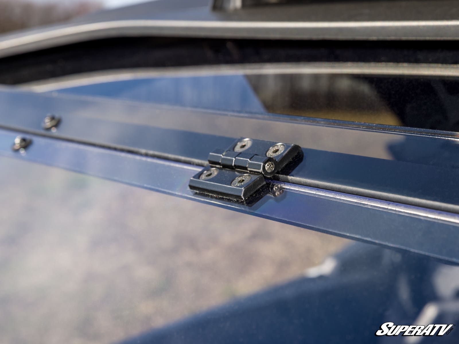 CAN-AM MAVERICK R SCRATCH-RESISTANT FLIP WINDSHIELD