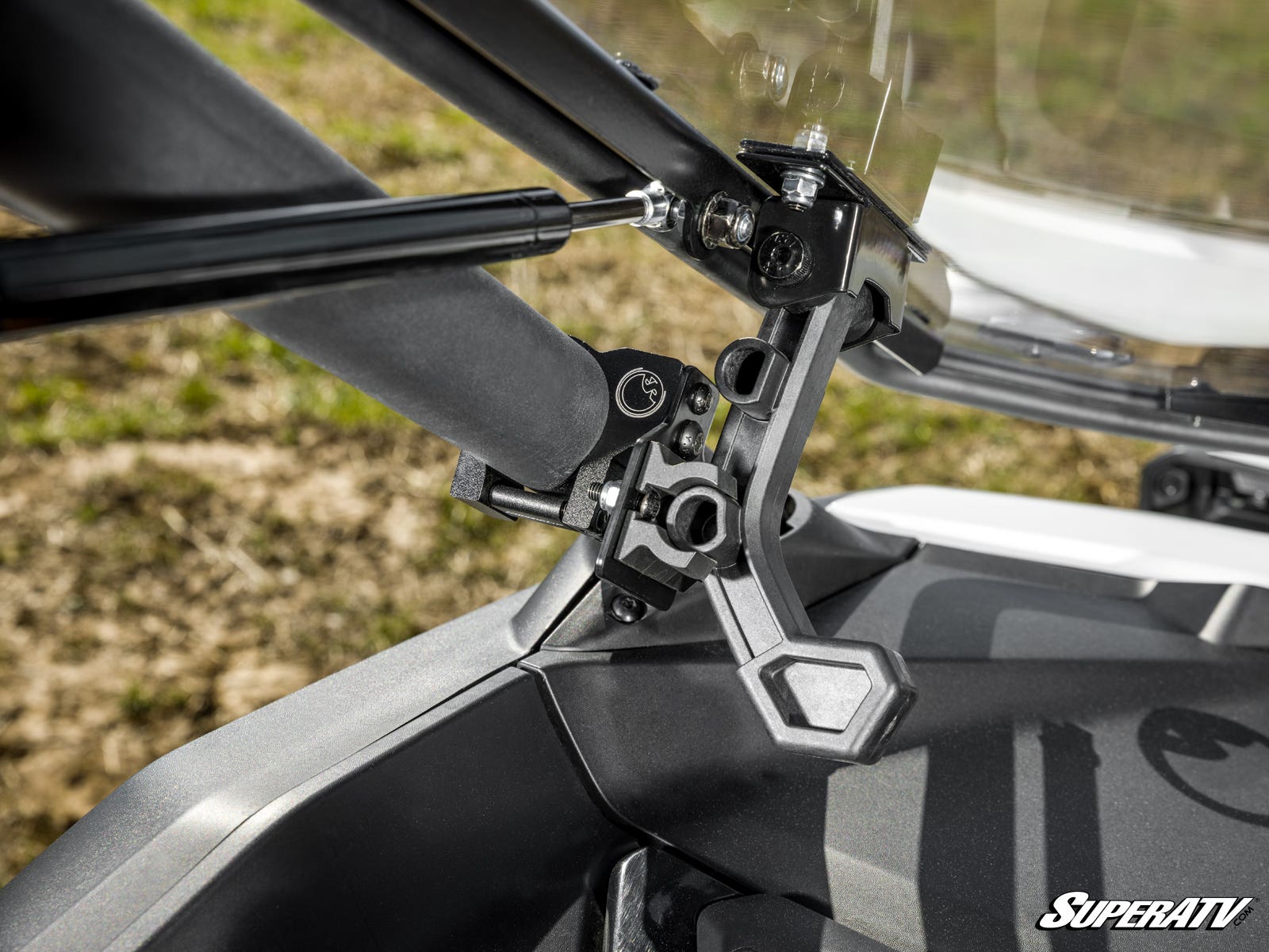 CAN-AM MAVERICK R SCRATCH-RESISTANT FLIP WINDSHIELD