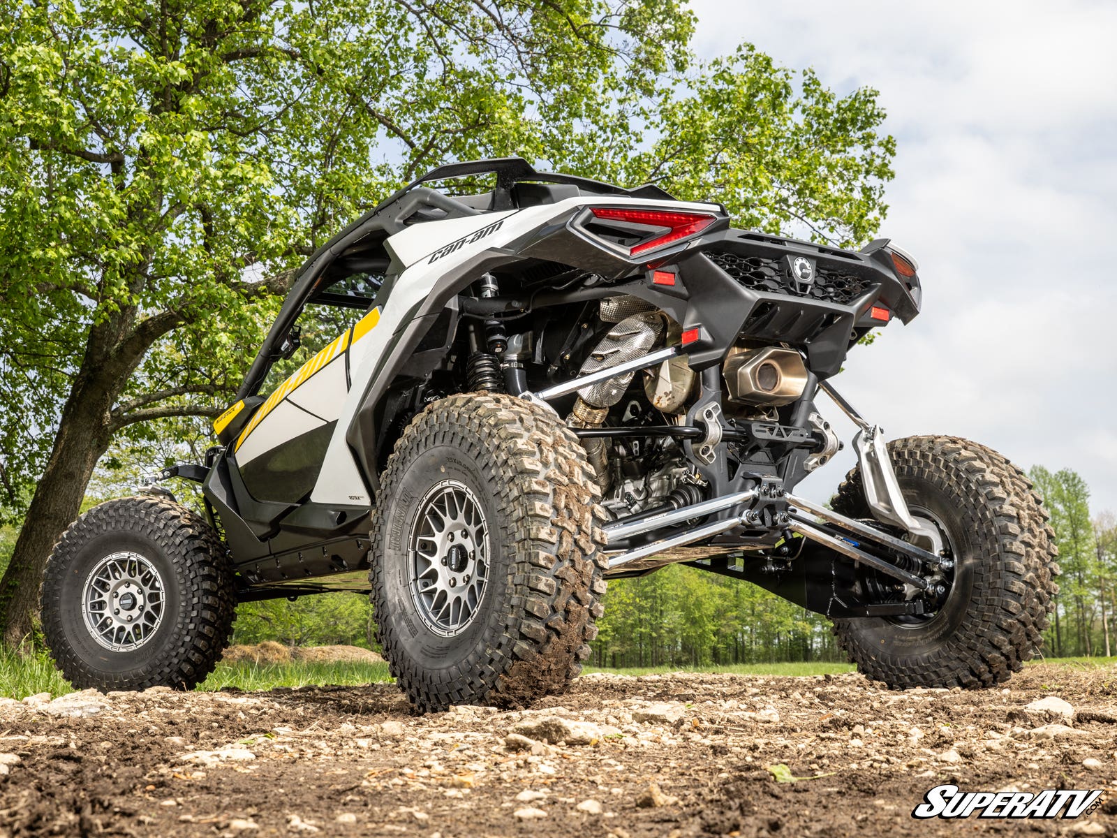 CAN-AM MAVERICK R HIGH CLEARANCE REAR TRAILING ARMS