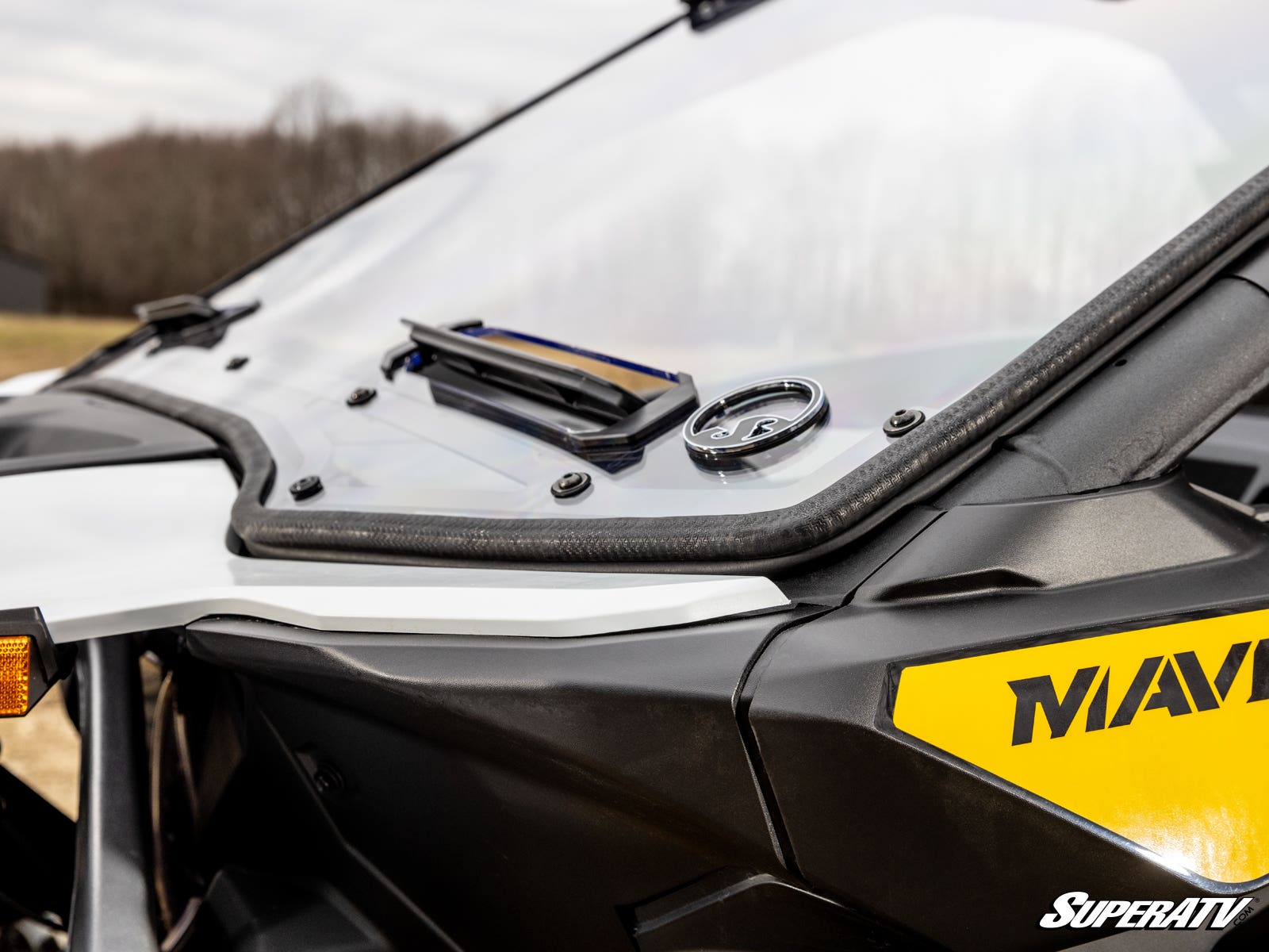 CAN-AM MAVERICK R VENTED FULL WINDSHIELD