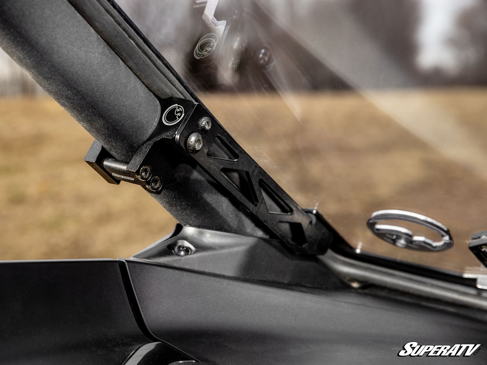 CAN-AM MAVERICK R VENTED FULL WINDSHIELD