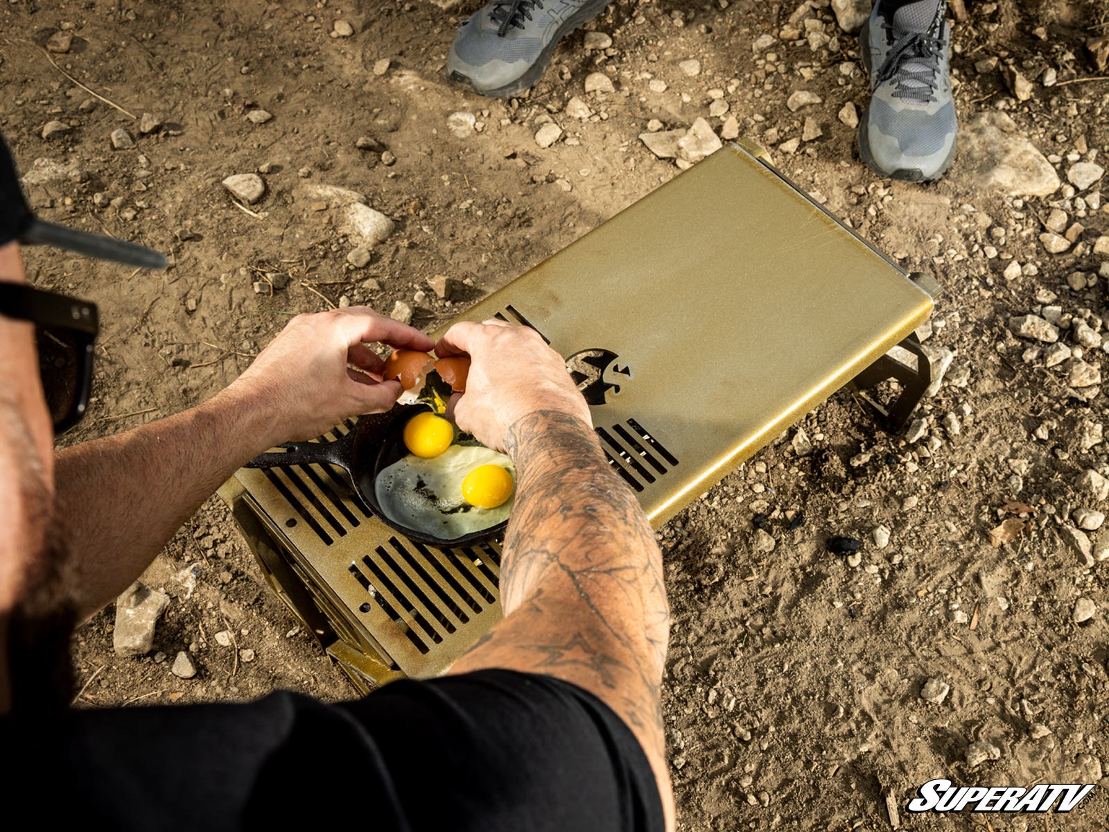 COLLAPSIBLE FIRE PIT AND GRILL