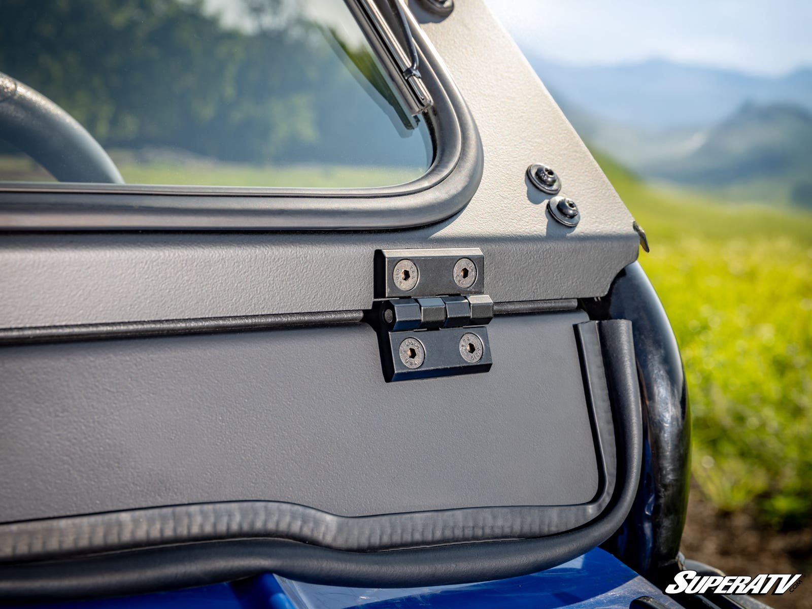 HONDA PIONEER 500 GLASS WINDSHIELD