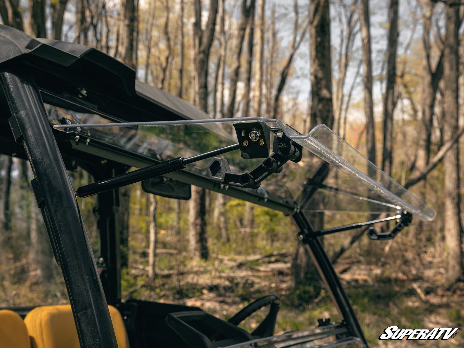 JOHN DEERE GATOR XUV 835 SCRATCH-RESISTANT FLIP WINDSHIELD