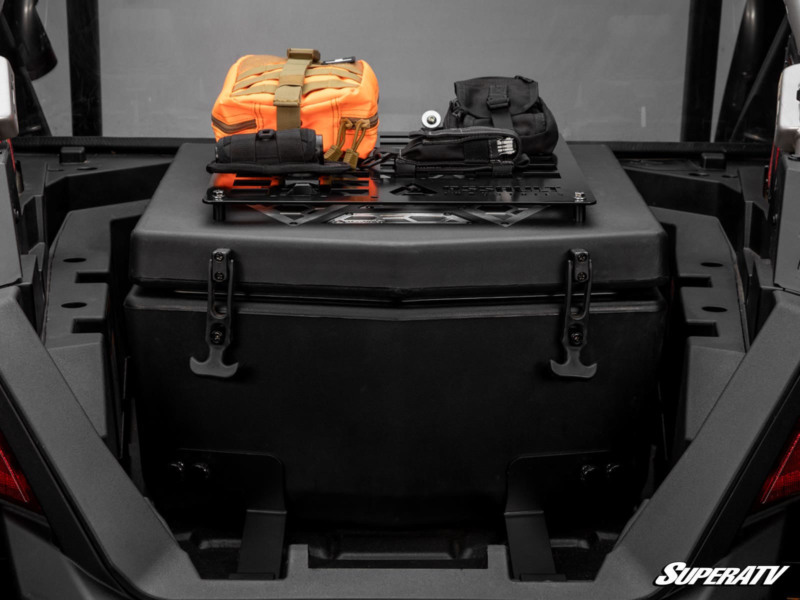 ASSAULT INDUSTRIES COOLER/CARGO BOX MOLLE PANEL