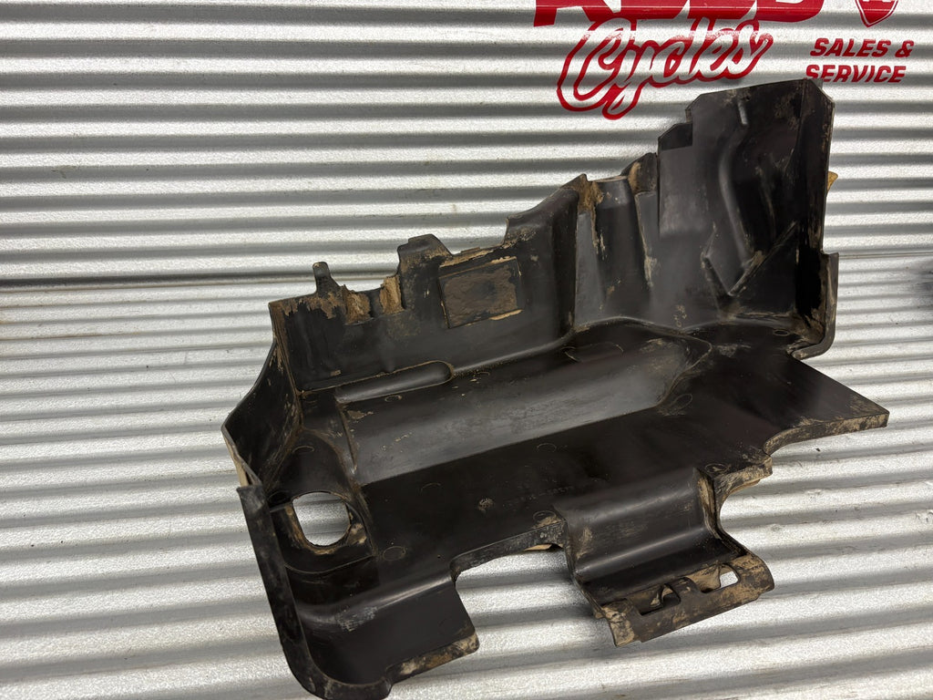 2013 Suzuki KingQuad 750 AXi Rear Left Inner Tank Fender OEM 44392-31G00