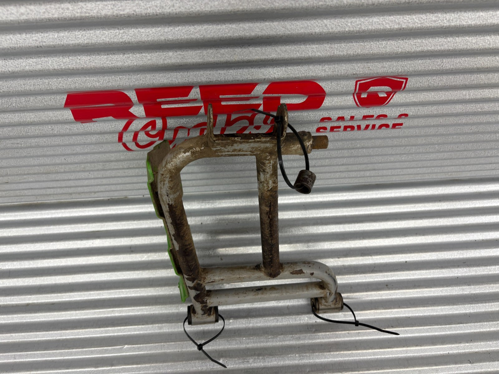 2007 Arctic Cat 400 4x4 Right Rear Lower A-Arm OEM 0504-576