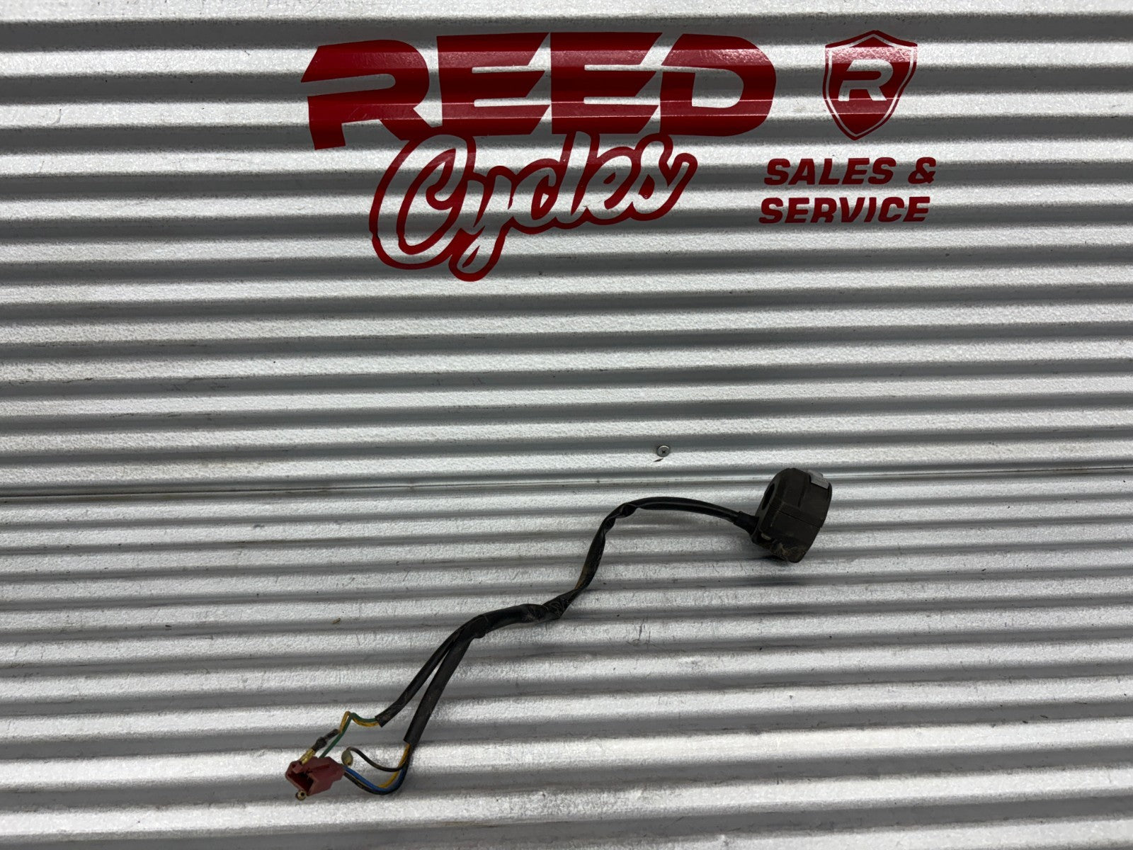 2000 Yamaha Blaster YFS200 Left Bar Switch OEM 2XJ-83975-09-00