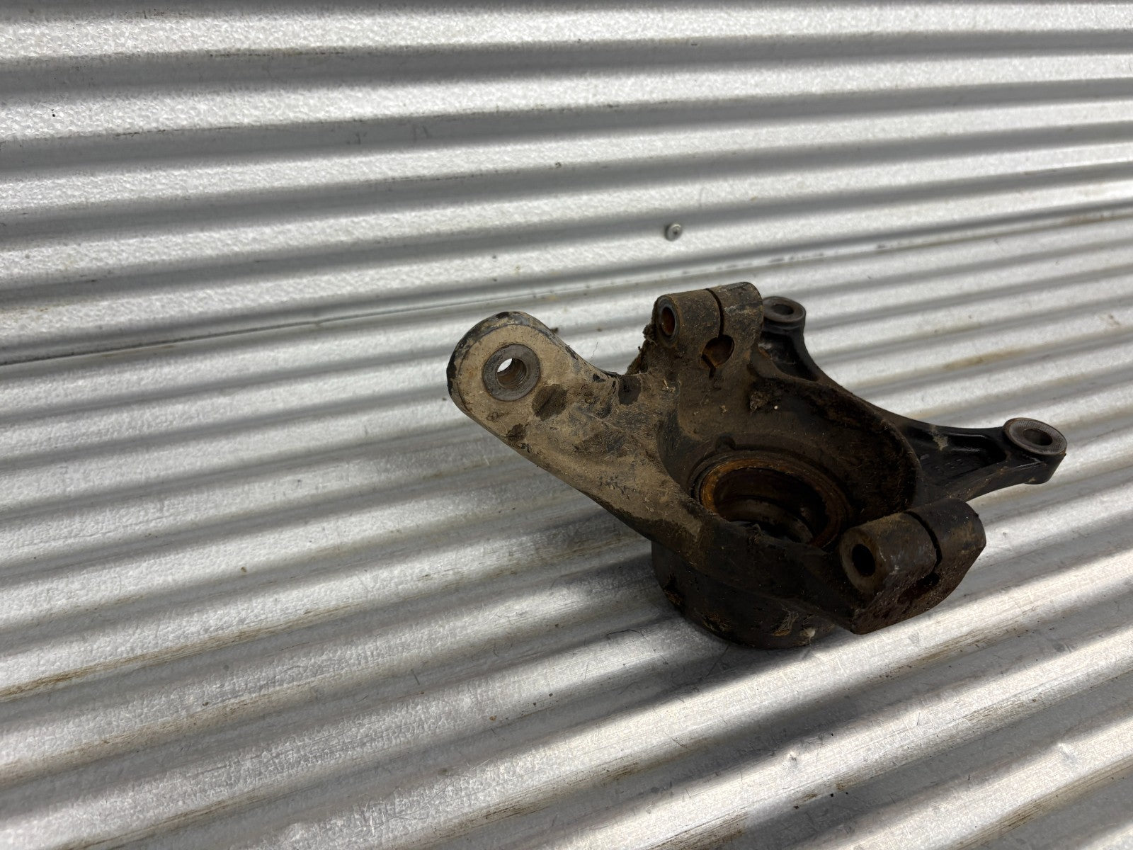 2013 Polaris Ranger XP 900 Front Left Steering Knuckle OEM 5138231