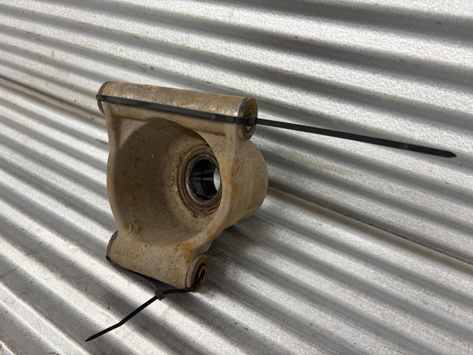 2014 Polaris Ranger 570 EFI Right Rear Knuckle OEM 5138502