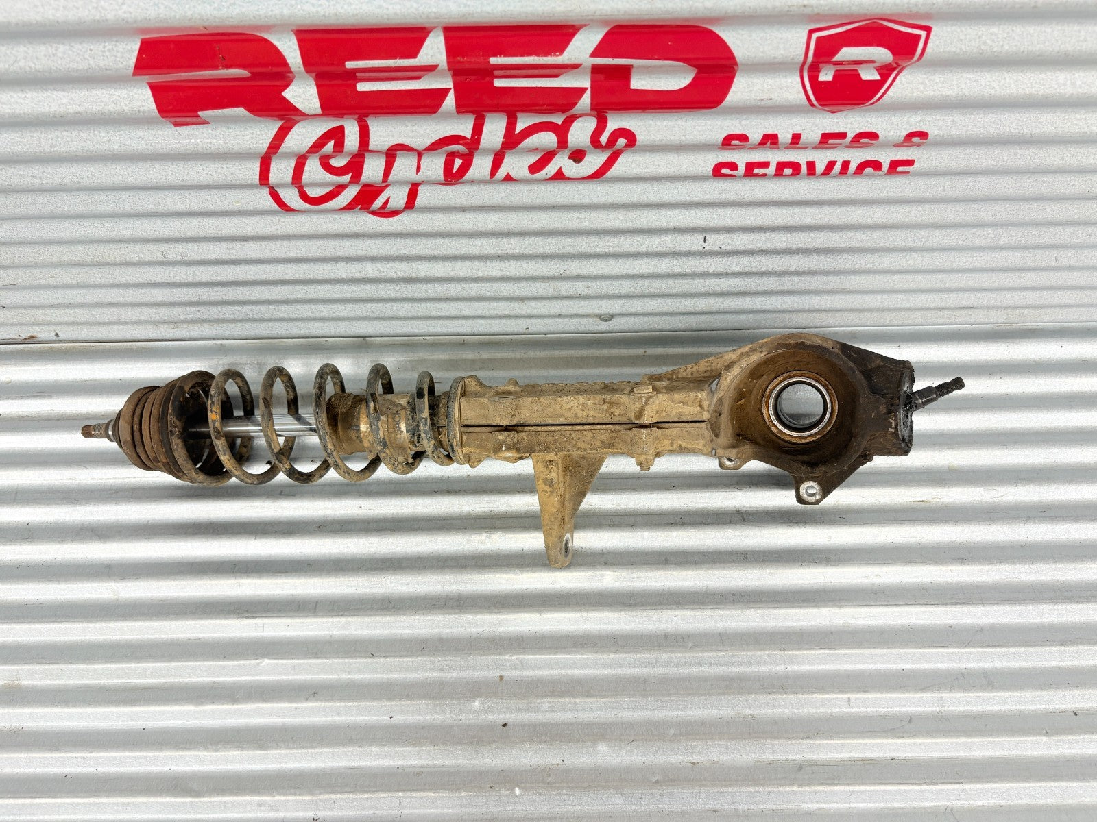 2002 Polaris Sportsman 700 Right Left Strut Spindle 5132301 / 7042054-067