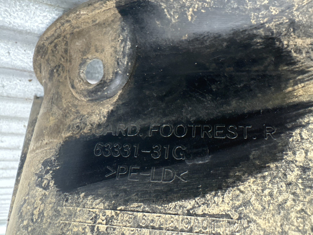 2013 Suzuki KingQuad 750 AXi Right Footwell OEM 63331-31G00-291