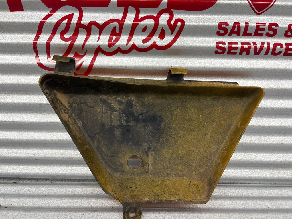 Suzuki 1978 TS100 Left Side Cover OEM 47211-48000-05M