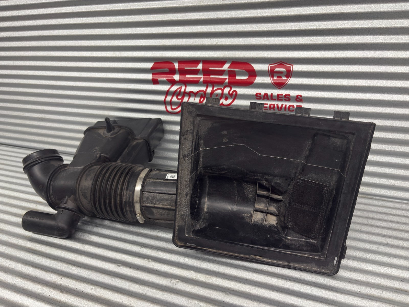 23-25 Ford F250 Intake Tube Resonator + Airbox Cover – PC349F805CC / LC3A9G784CD