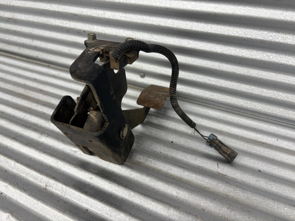 2014 Polaris Ranger 570 Crew EFI Gas Throttle Pedal & Mount OEM 1018977-329