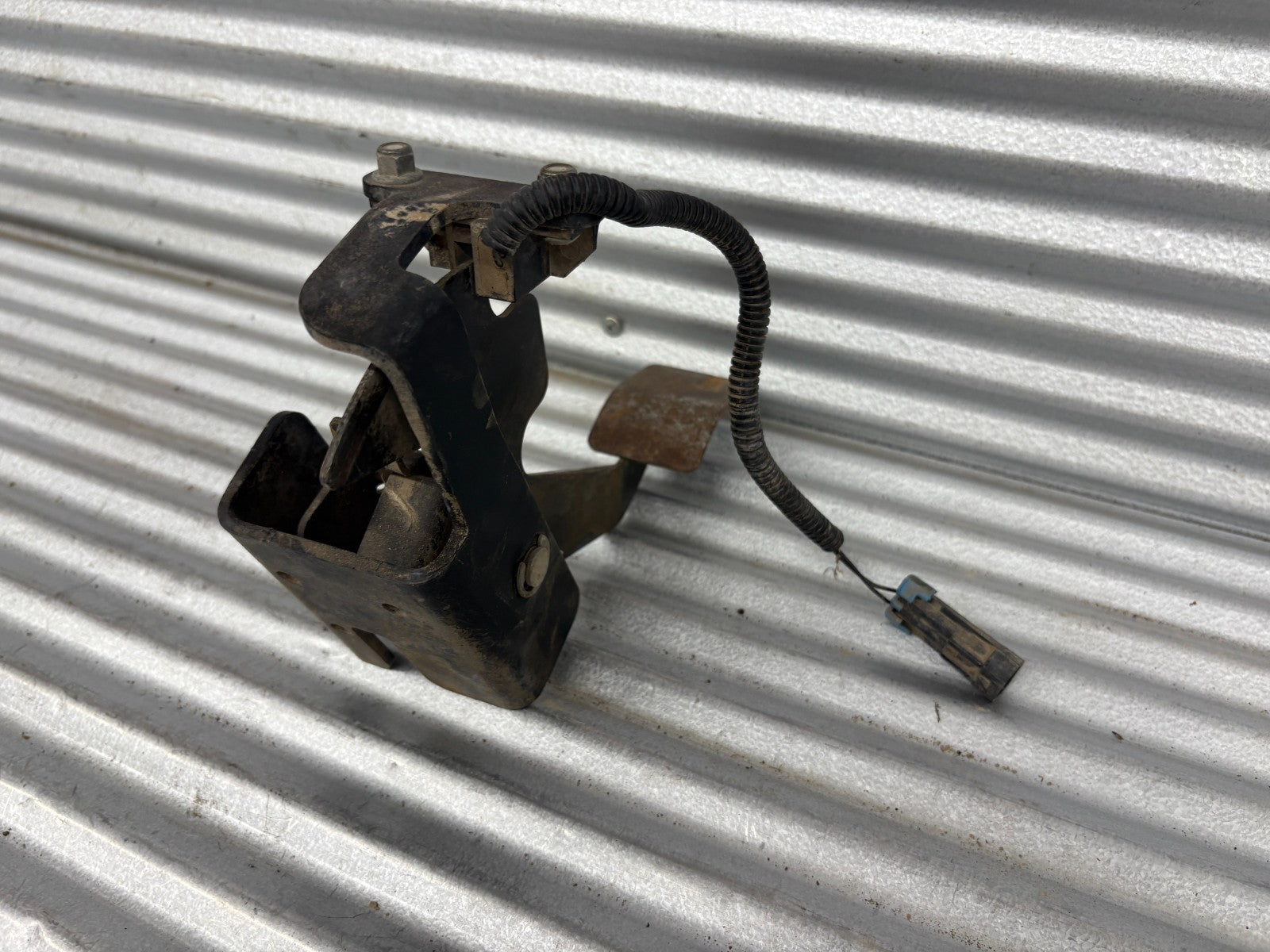 2014 Polaris Ranger 570 Crew EFI Gas Throttle Pedal & Mount OEM 1018977-329