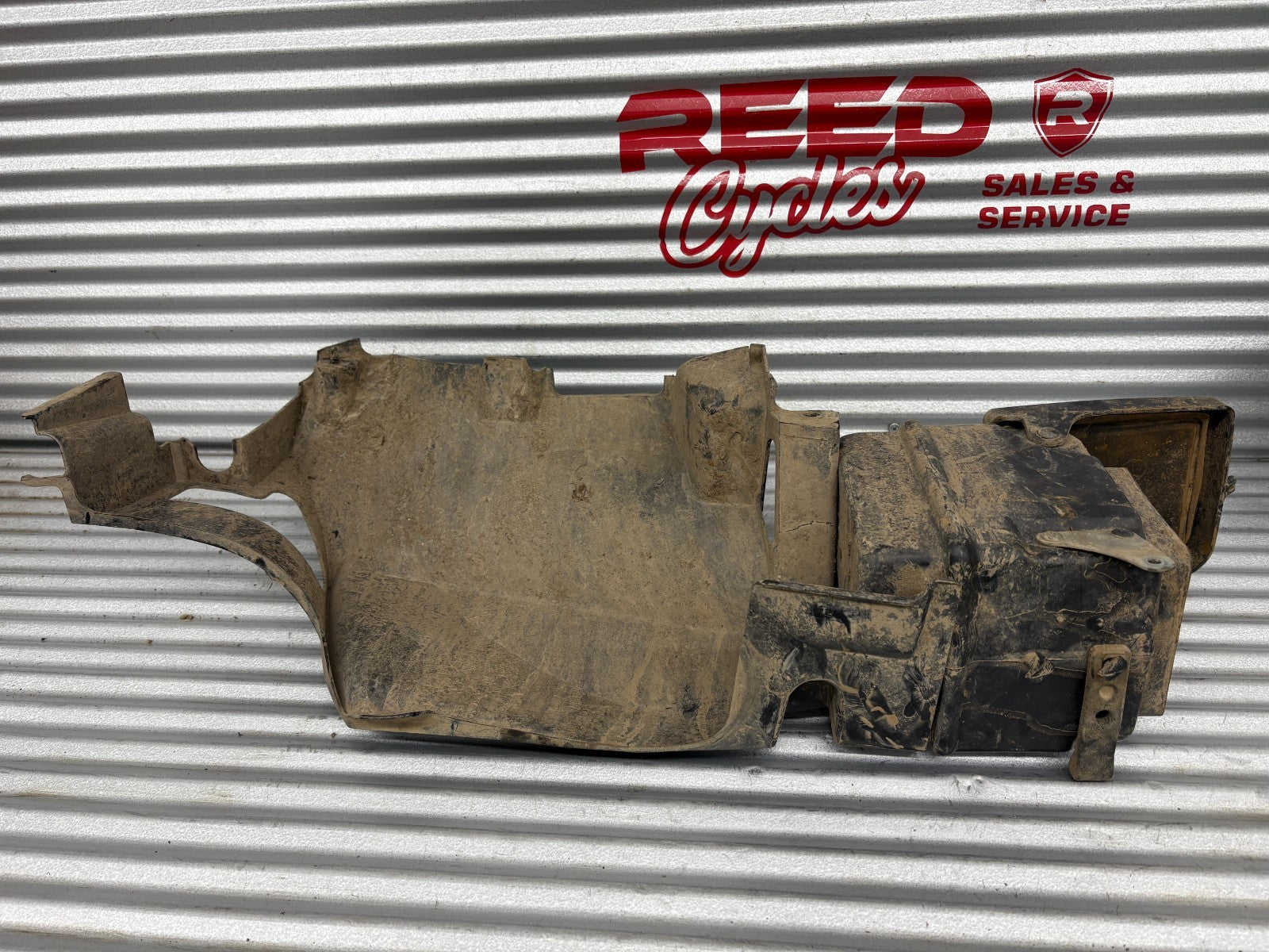 2013 Suzuki KingQuad 750 AXi Left Fuel Tank Cover & Storage Box OEM 44391-31G00