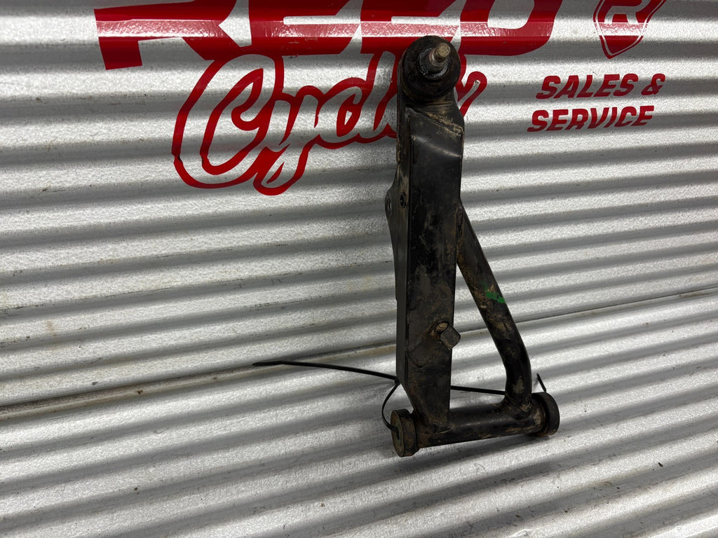 2013 Suzuki KingQuad 750 AXi Front Right Upper A-Arm OEM 52430-31G20