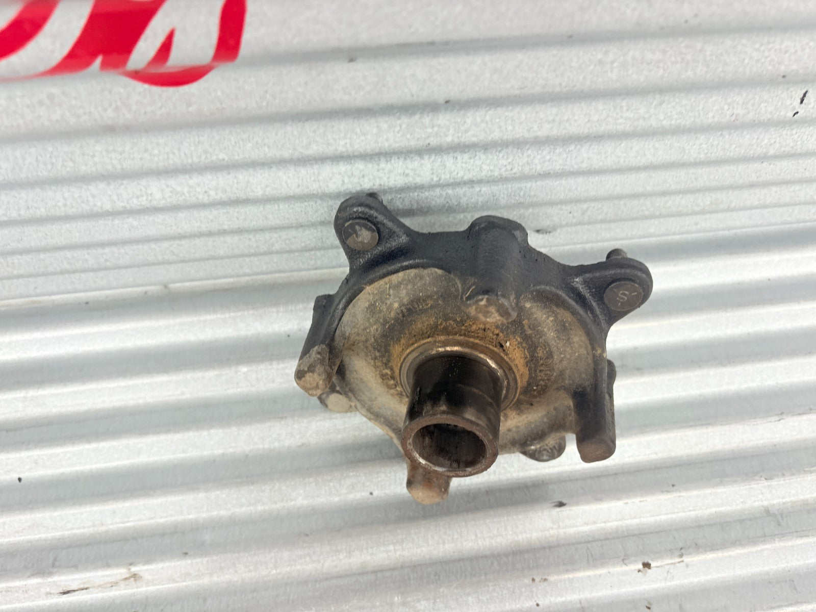 2002 Polaris Sportsman 700 Rear Left Wheel Hub OEM 5132520