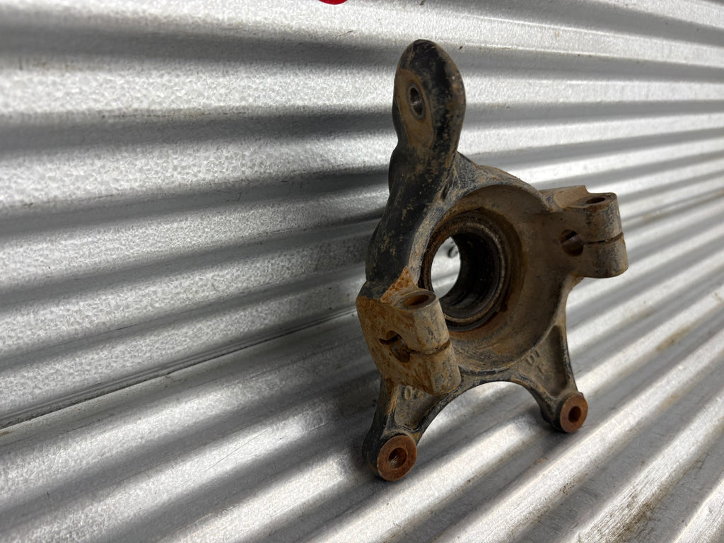 2013 Polaris Ranger XP 900 Front Right Steering Knuckle OEM 5138232