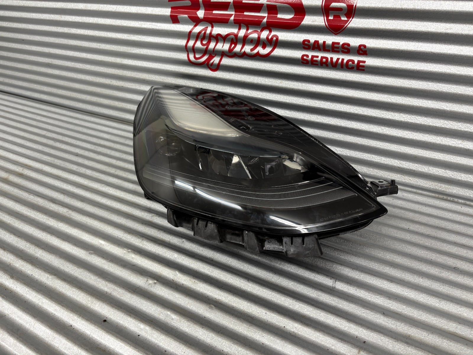 2021-2023 Tesla Model 3/Y Matrix LED Headlight Headlamp Right Passenger Side