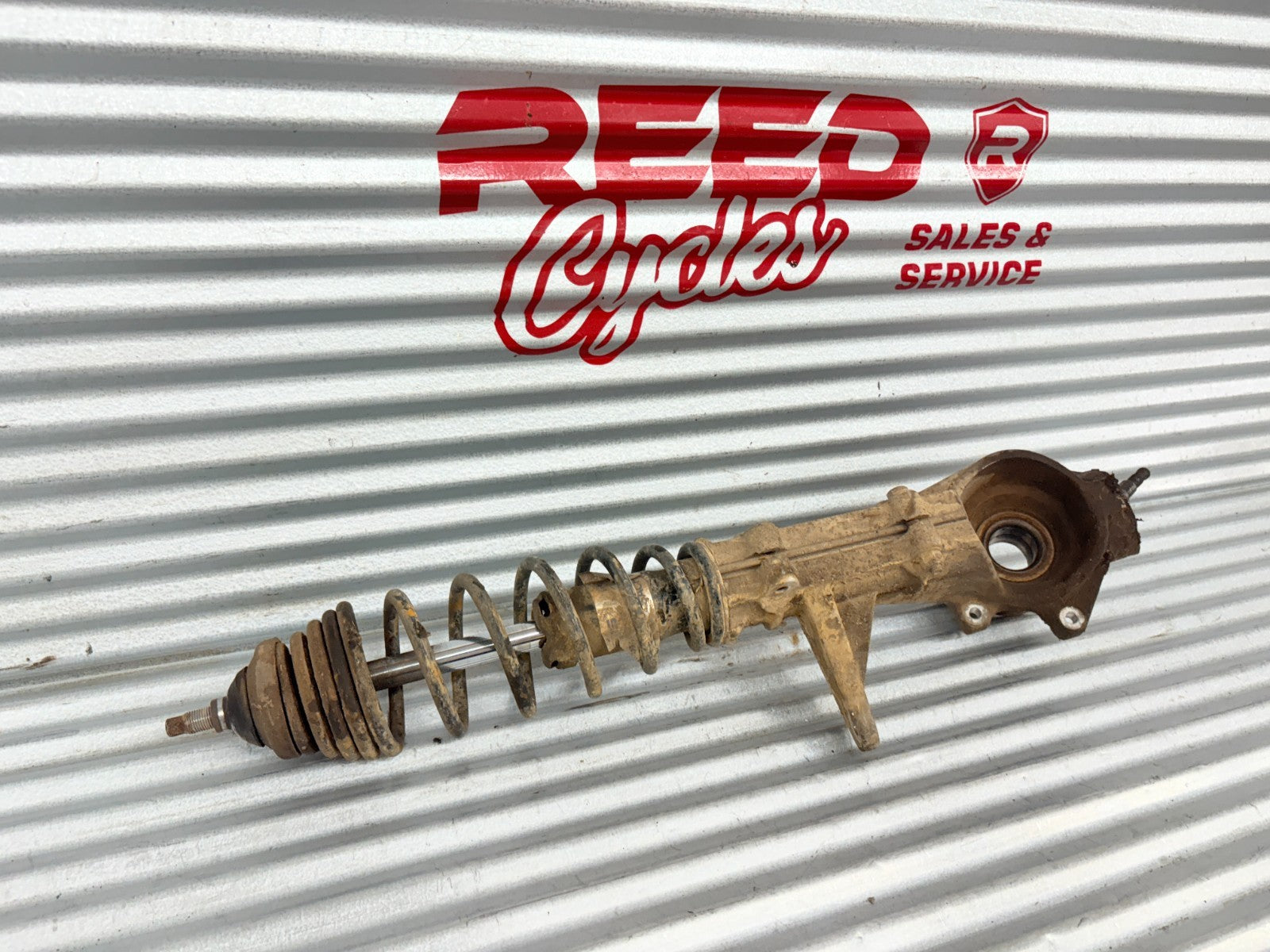 2002 Polaris Sportsman 700 Right Left Strut Spindle 5132301 / 7042054-067