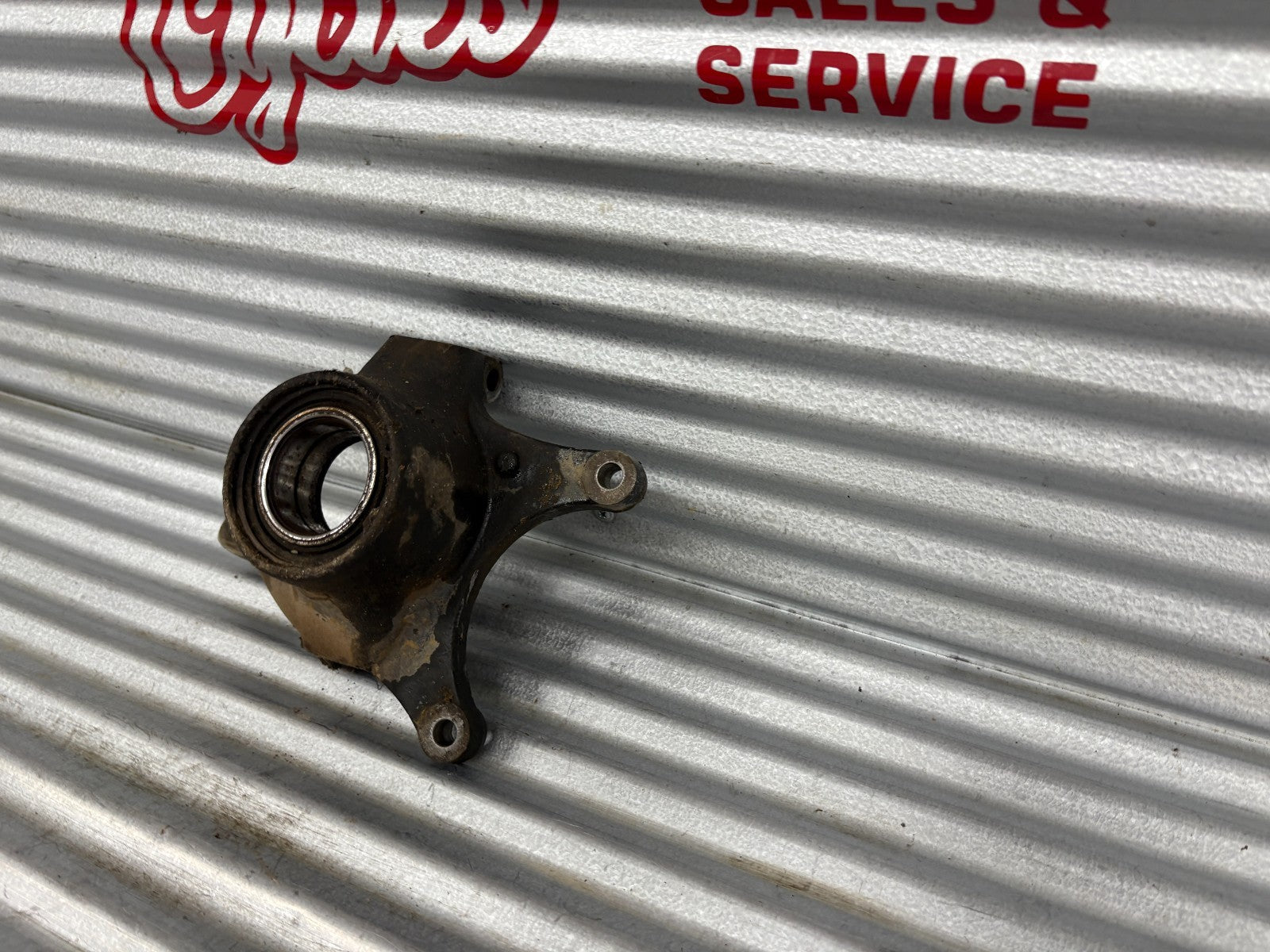 2013 Polaris Ranger XP 900 Front Left Steering Knuckle OEM 5138231