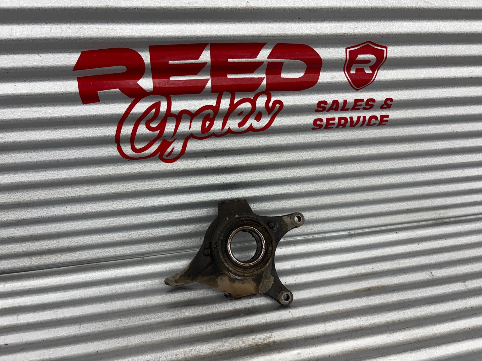 2013 Polaris Ranger XP 900 Front Left Steering Knuckle OEM 5138231