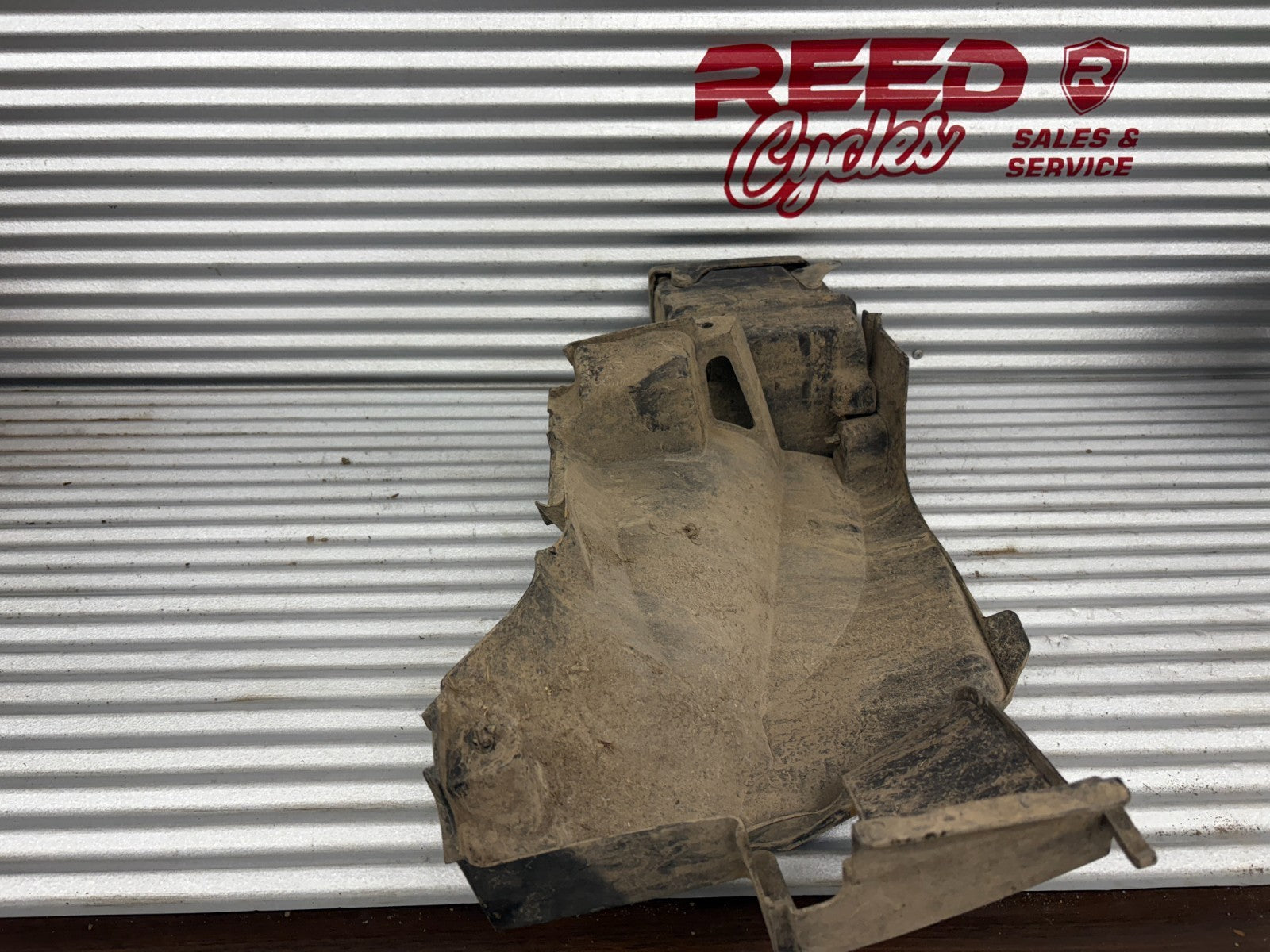 2013 Suzuki KingQuad 750 AXi Left Fuel Tank Cover & Storage Box OEM 44391-31G00