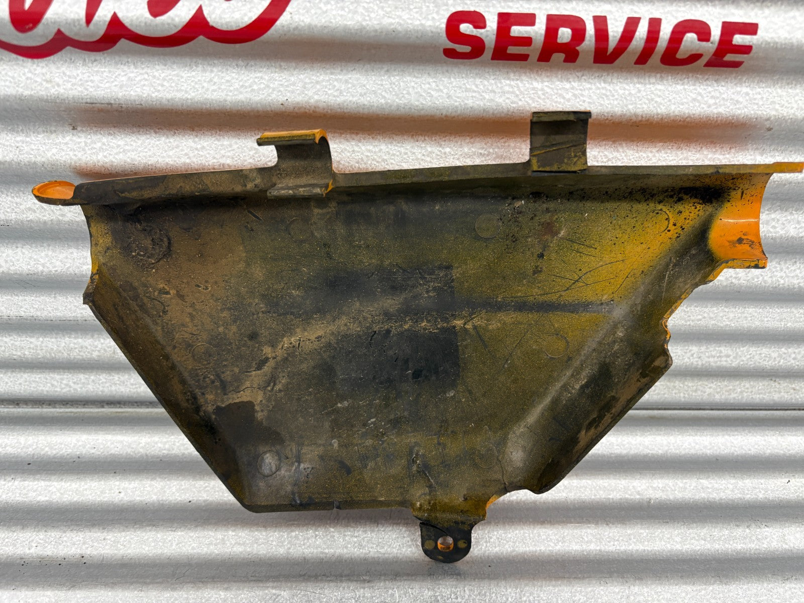 Suzuki 1978 TS100 Right Side Cover OEM 47111-48000-05J