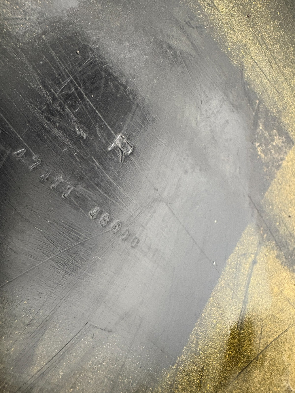 Suzuki 1978 TS100 Right Side Cover OEM 47111-48000-05J