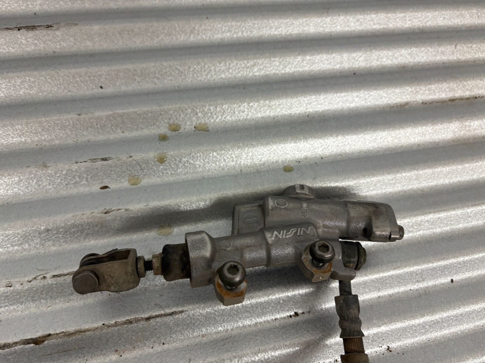 2004 Yamaha YZ250F Rear Brake Caliper OEM 5UN-2580V-00-00