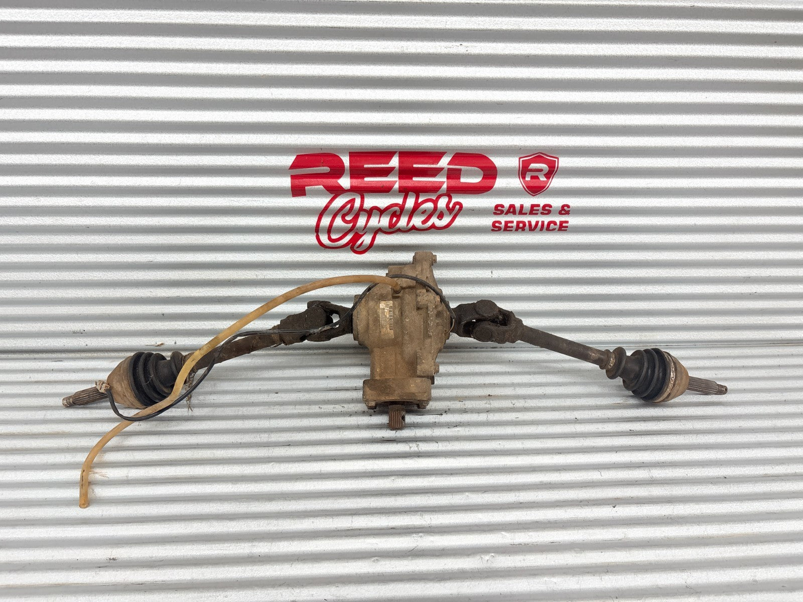 2002 Polaris Sportsman 700 Front Differential w/ Axles OEM 1341344