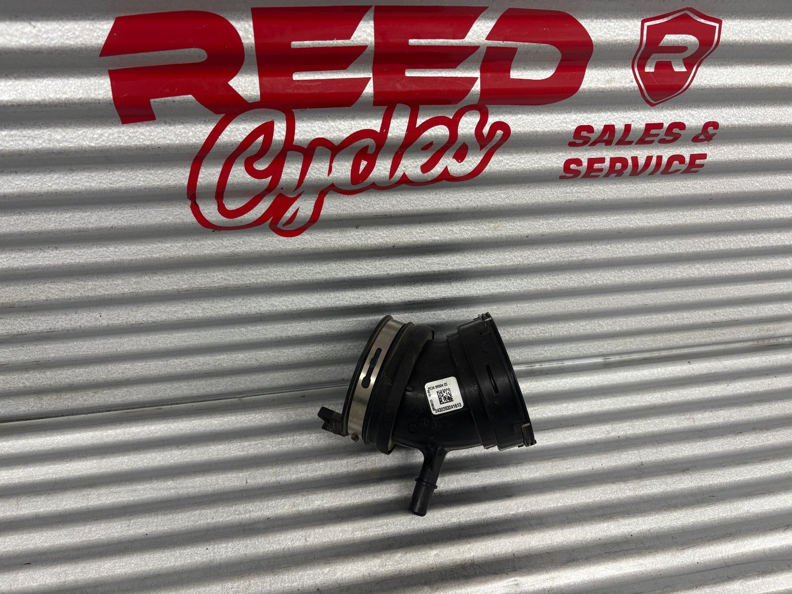 2023-2025 Ford F-250 Super Duty Air Cleaner Intake Tube Pc34-9R504-Cc *6.8L 4X4