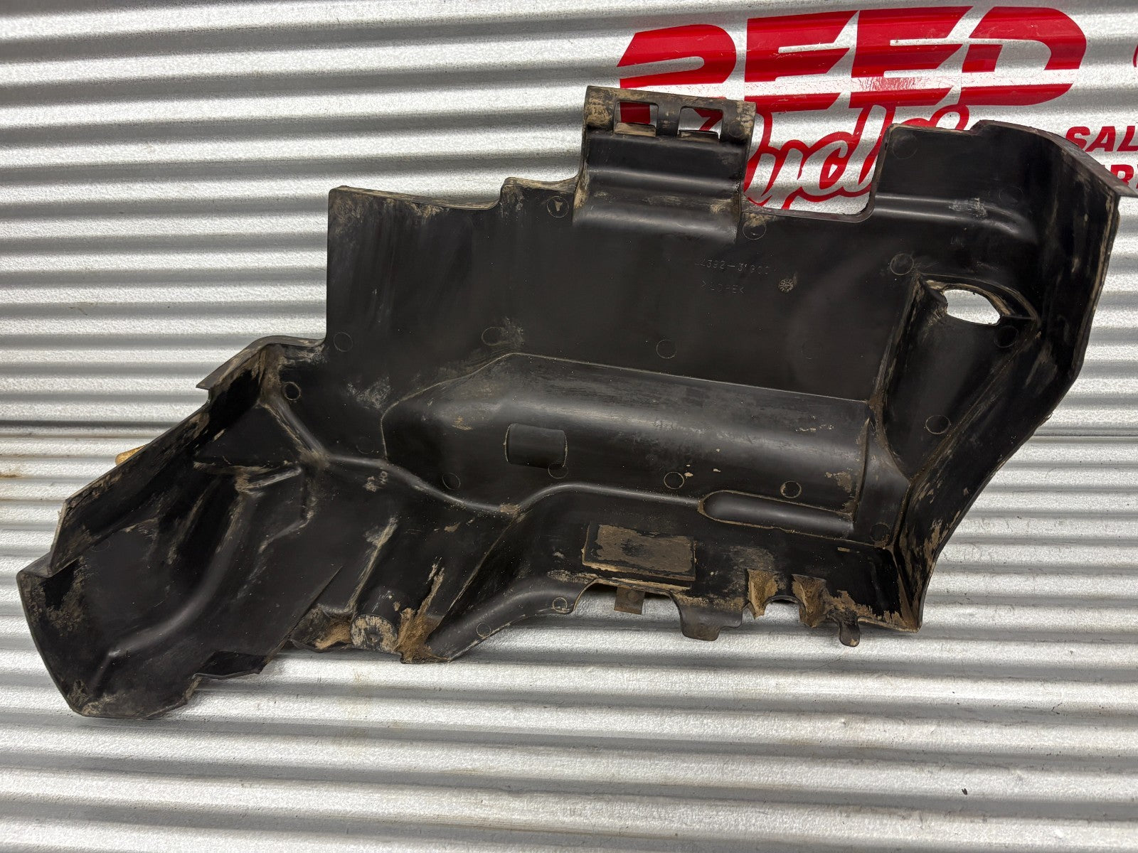 2013 Suzuki KingQuad 750 AXi Rear Left Inner Tank Fender OEM 44392-31G00