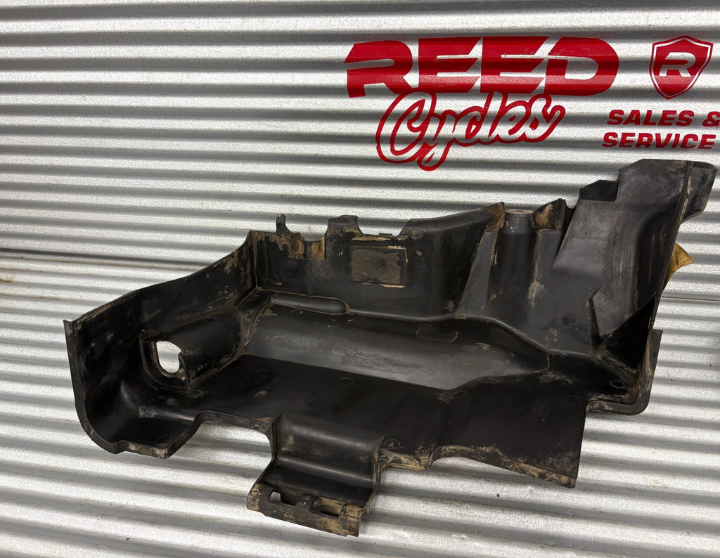 2013 Suzuki KingQuad 750 AXi Rear Left Inner Tank Fender OEM 44392-31G00