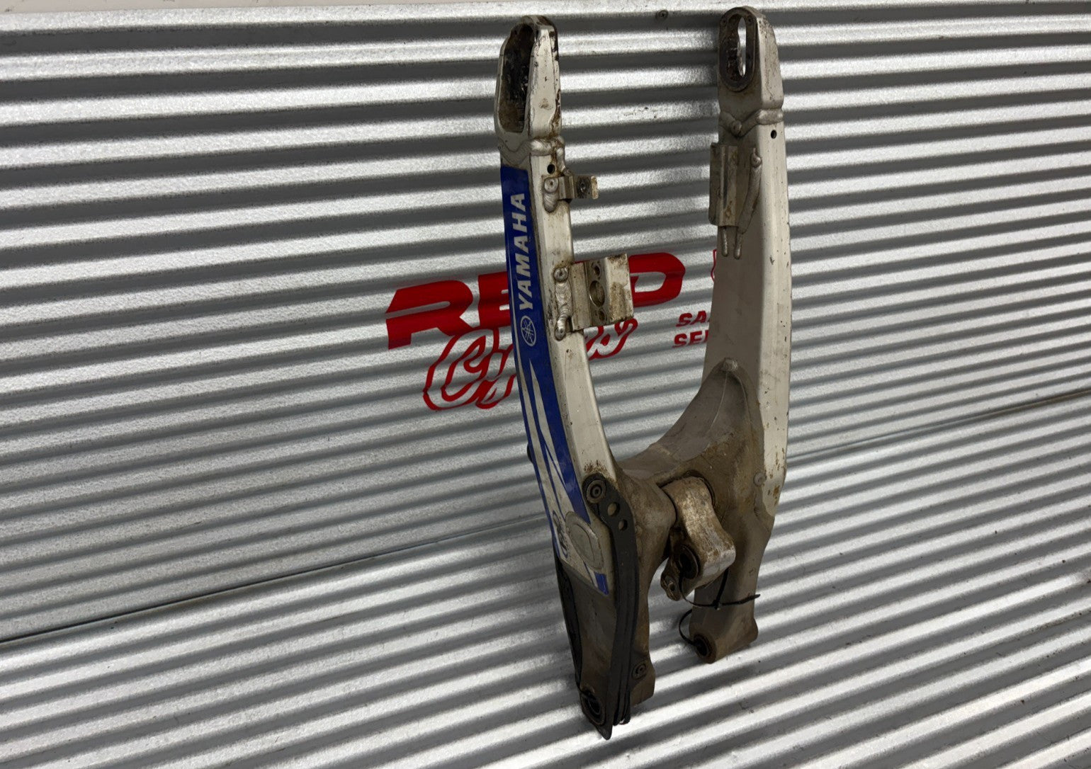 2004 Yamaha YZ250F Rear Swing Arm OEM 5UN-22110-00-00