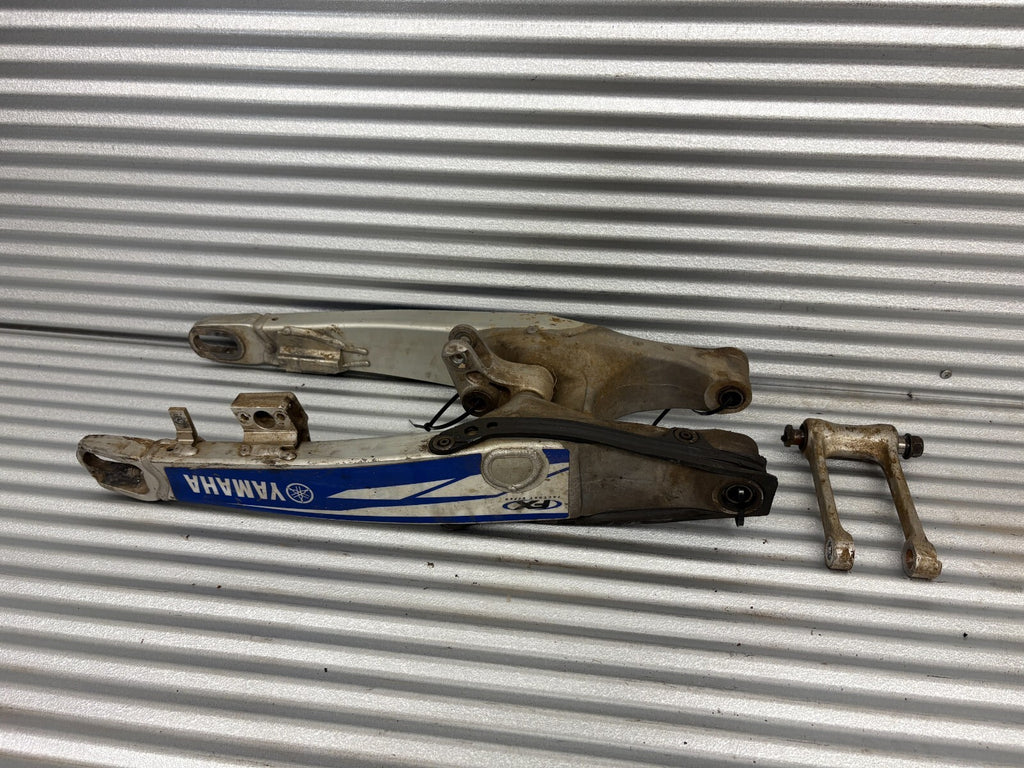 2004 Yamaha YZ250F Rear Swing Arm OEM 5UN-22110-00-00