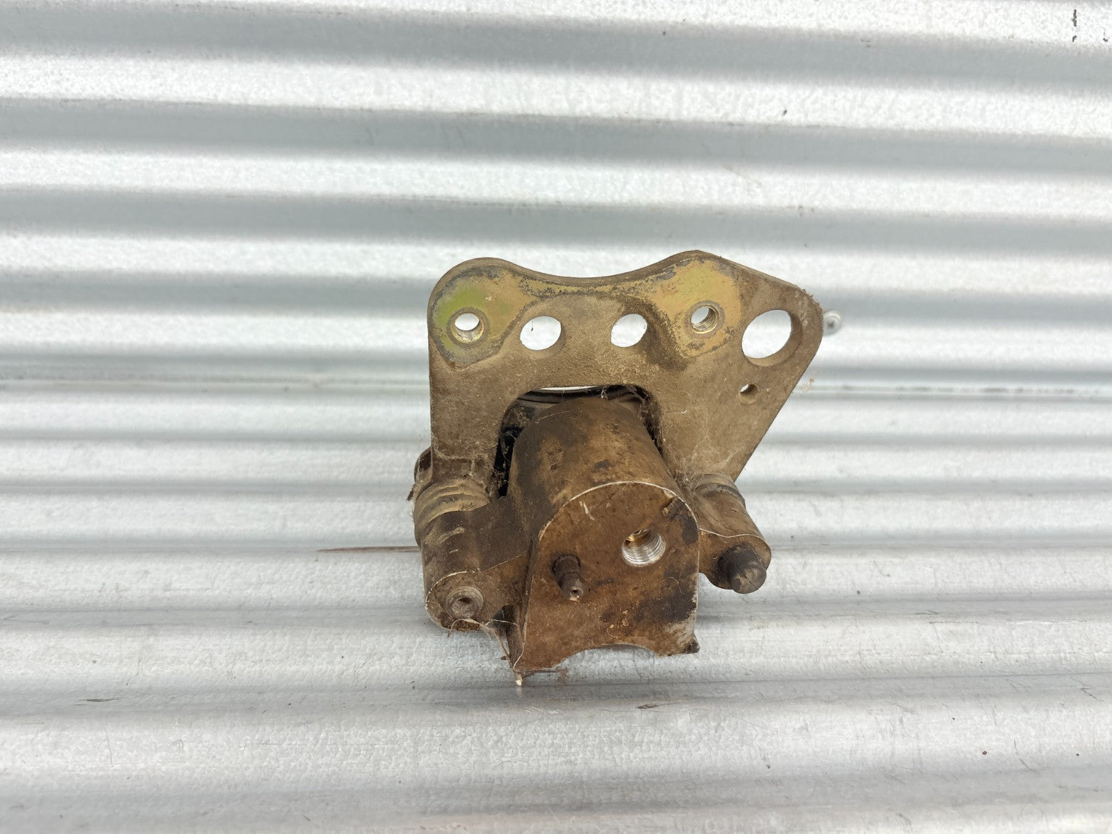 2002 Polaris Sportsman 700 Left Front Brake Caliper Assembly OEM 5132960