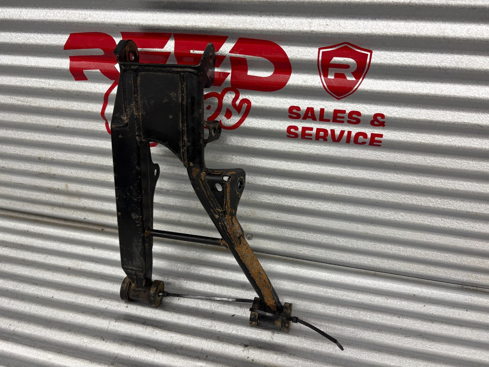 2013 Suzuki KingQuad 750 AXi A-Arm Right Rear Lower OEM 61510-31G21