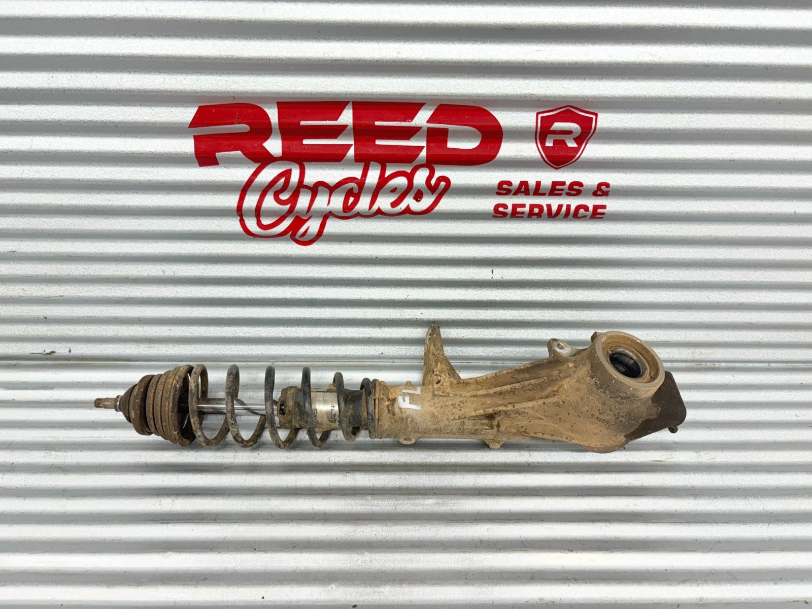 2002 Polaris Sportsman 700 Right Left Strut Spindle 5132301 / 7042054-067