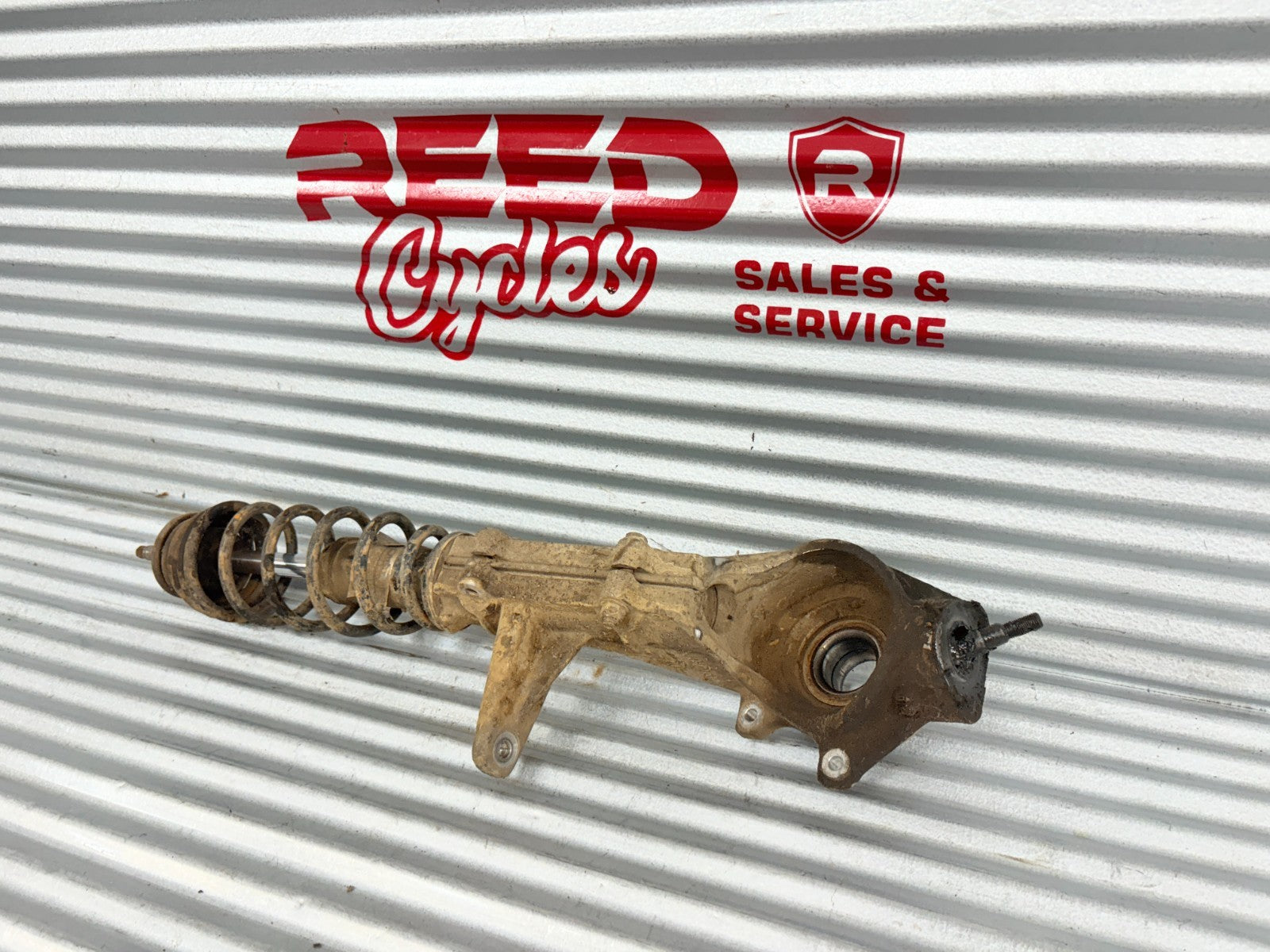 2002 Polaris Sportsman 700 Right Left Strut Spindle 5132301 / 7042054-067