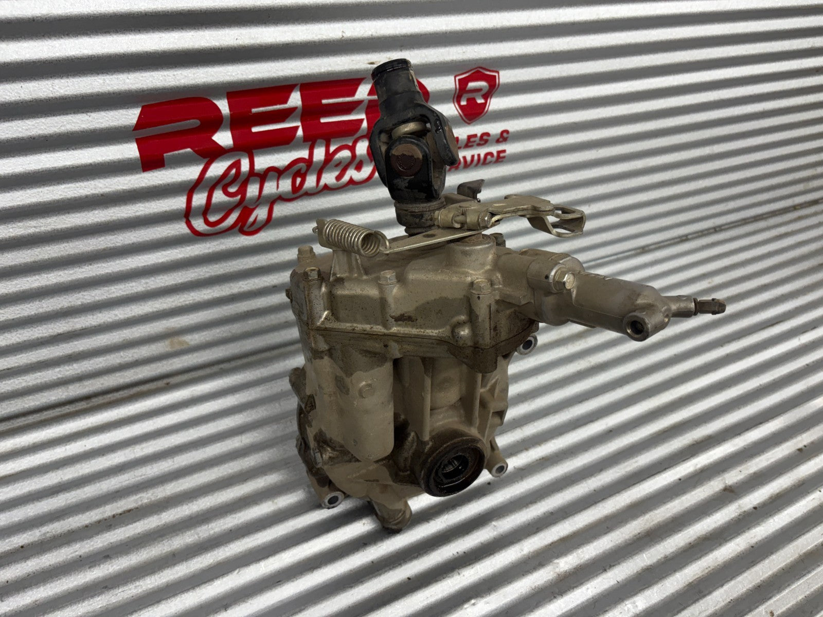 2010 Kawasaki Teryx 750 Rear Differential Gearcase OEM 14057-0003 14057-0006