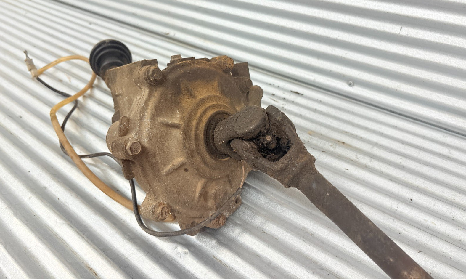 2002 Polaris Sportsman 700 Front Differential w/ Axles OEM 1341344