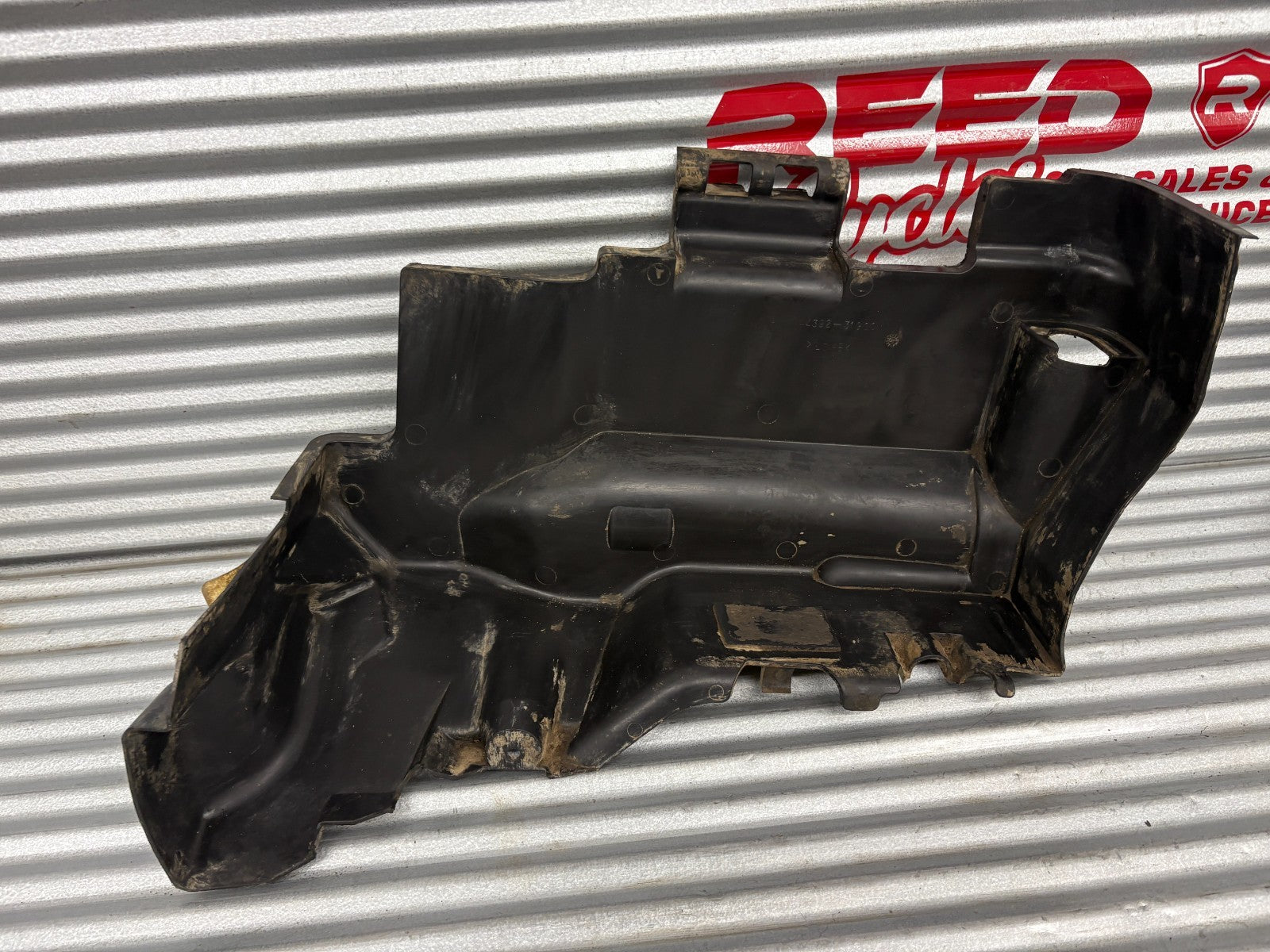 2013 Suzuki KingQuad 750 AXi Rear Left Inner Tank Fender OEM 44392-31G00